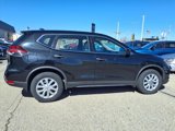 Used 2018 Nissan Rogue S image 2