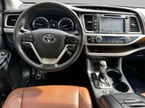 Used 2017 Toyota Highlander Limited image 4