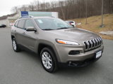 Used 2017 Jeep Cherokee Latitude w/ Comfort/Convenience Group image 3