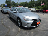 Used 2017 Toyota Camry SE image 3