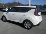 Used 2023 Kia Soul LX image 4