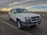 Used 2005 Chevrolet Avalanche Z71 w/ Sun And Sound Package image 2