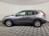 Used 2017 Nissan Rogue SV image 3
