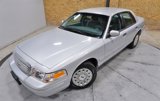 Used 2003 Ford Crown Victoria Police Interceptor image 2