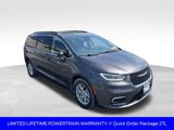 Used 2022 Chrysler Pacifica Touring-L image 3