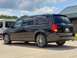 Used 2016 Dodge Grand Caravan SE image 3