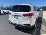 Used 2017 Kia Sorento LX w/ LX Convenience Package image 4