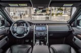 Used 2017 Land Rover Discovery HSE image 3