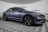 Used 2022 Volkswagen Passat 2.0T SE image 3