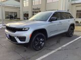 New 2025 Jeep Grand Cherokee Limited w/ Black Appearance Package image 3