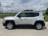 Used 2015 Jeep Renegade Latitude image 2