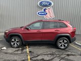 Used 2016 Jeep Cherokee Trailhawk image 2