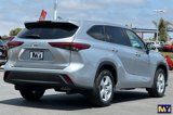 Used 2021 Toyota Highlander LE image 4