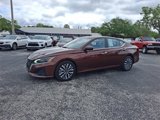 Used 2023 Nissan Altima 2.5 SV image 2