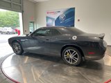 Used 2019 Dodge Challenger SXT image 4