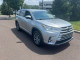 Used 2018 Toyota Highlander SE image 4