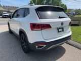 Certified 2022 Volkswagen Taos SE w/ Panoramic Sunroof Package image 4