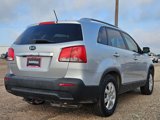 Used 2013 Kia Sorento LX w/ Convenience Pkg image 4