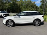 Used 2022 Lincoln Corsair AWD w/ Premium Package image 3