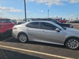 Used 2021 Toyota Camry LE image 3