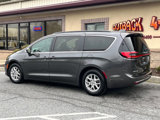 Used 2022 Chrysler Pacifica Touring-L image 4