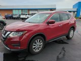 Used 2017 Nissan Rogue SV image 2