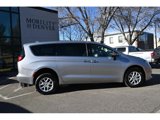 Used 2017 Chrysler Pacifica LX image 5
