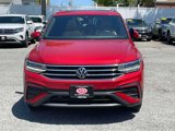 Used 2022 Volkswagen Tiguan SE image 2