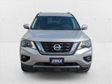 Used 2019 Nissan Pathfinder SV image 2