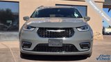 Used 2022 Chrysler Pacifica Touring-L image 5