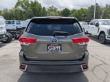 Used 2017 Toyota Highlander Limited image 5
