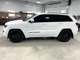 Used 2017 Jeep Grand Cherokee Altitude image 2