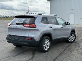 Used 2015 Jeep Cherokee Latitude image 2