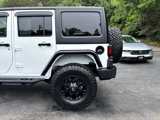 Used 2017 Jeep Wrangler Unlimited Rubicon w/ Connectivity Group image 5