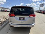 Used 2018 Chrysler Pacifica Touring-L w/ Tire & Wheel Group image 6