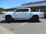 Used 2021 Toyota Tacoma 4x4 Double Cab image 2