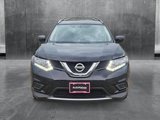 Used 2016 Nissan Rogue SV image 2