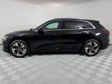 Used 2022 Audi e-tron Premium image 3