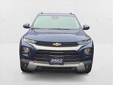 Used 2021 Chevrolet TrailBlazer LT image 2