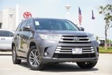 Used 2017 Toyota Highlander XLE image 2