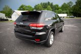 Used 2021 Jeep Grand Cherokee Laredo image 3