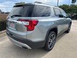 Used 2023 GMC Acadia SLT w/ Preferred Package image 4