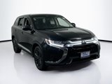 Used 2020 Mitsubishi Outlander ES image 3