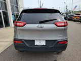 Used 2016 Jeep Cherokee Latitude image 6
