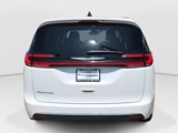 Used 2023 Chrysler Pacifica Touring-L image 4