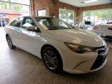 Used 2017 Toyota Camry SE image 3