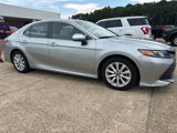Used 2019 Toyota Camry LE image 5