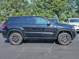 Used 2021 Jeep Grand Cherokee Trailhawk image 2