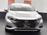 Used 2023 Nissan Versa SV image 3