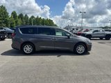Used 2023 Chrysler Pacifica Touring-L image 3